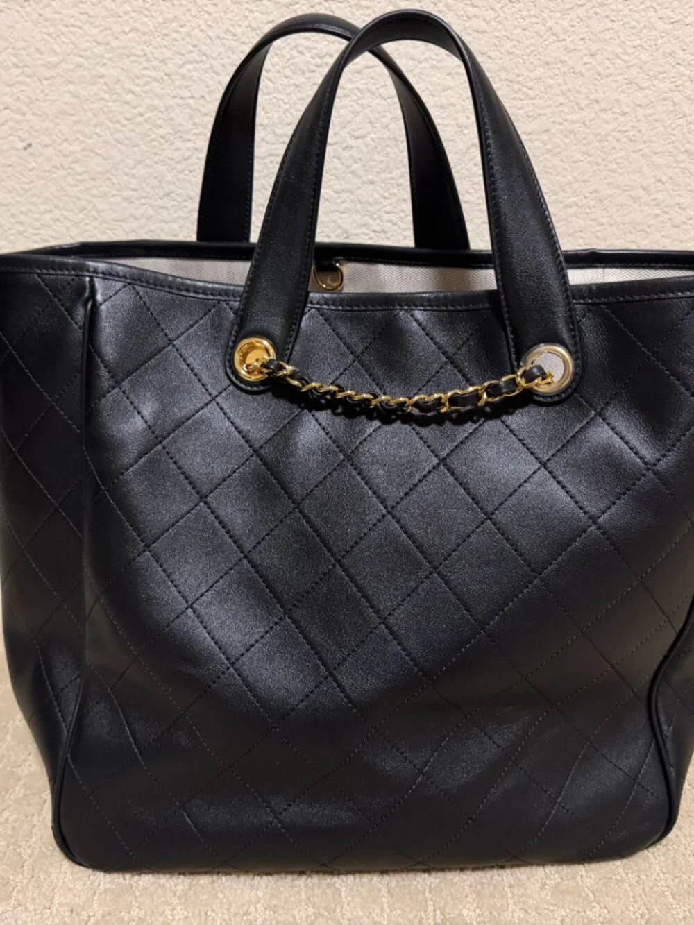 CHANEL New (never used) Large Shopping Bag in black Calfskin & Gold-Tone Metal